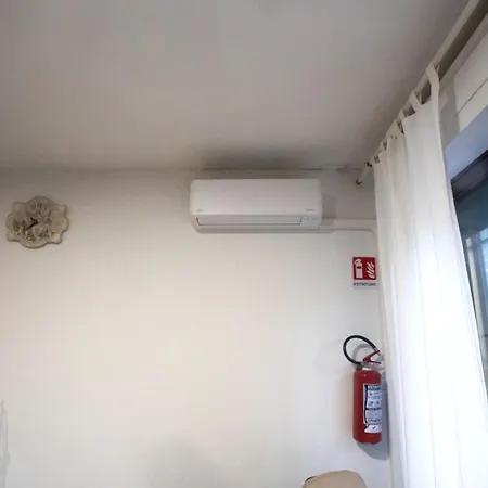 Daniel's House 4*